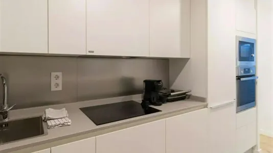 Rooms in Barcelona Ciutat Vella - photo 5