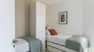 Room for rent, Barcelona Eixample, Barcelona, &lt;span class=&quot;blurred street&quot; onclick=&quot;ProcessAdRequest(9789848)&quot;&gt;&lt;span class=&quot;hint&quot;&gt;See streetname&lt;/span&gt;[xxxxxxxxxxxxx]&lt;/span&gt;