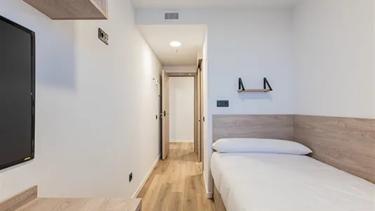 Rooms in Santander - photo 8