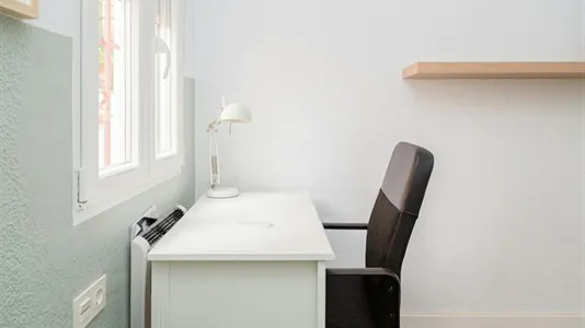 Rooms in Zaragoza - photo 4