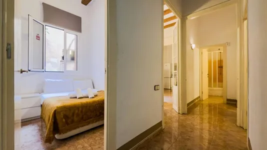 Apartments in Barcelona Ciutat Vella - photo 5