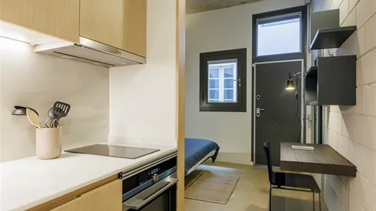 Apartments in Barcelona Ciutat Vella - photo 10