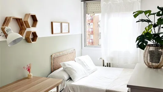 Rooms in Madrid Moncloa-Aravaca - photo 1