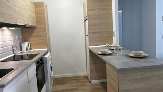 Rooms in Madrid Centro - photo 9