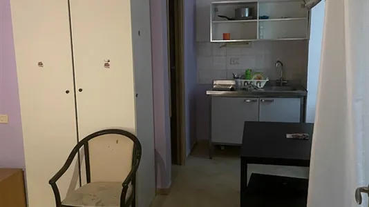 Rooms in Napoli Municipalità 2 - photo 2