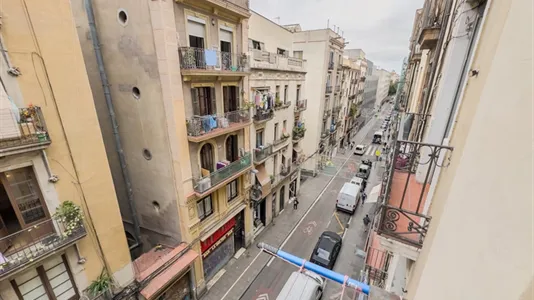 Rooms in Barcelona Ciutat Vella - photo 4