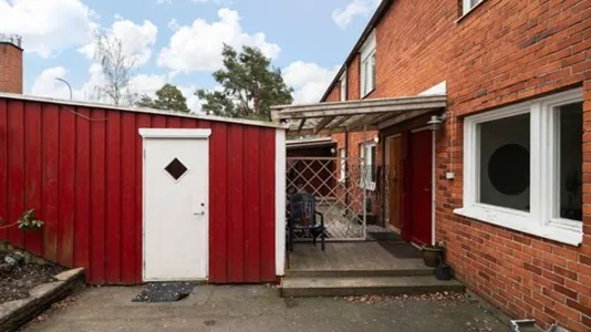 Houses in Järfälla - photo 5