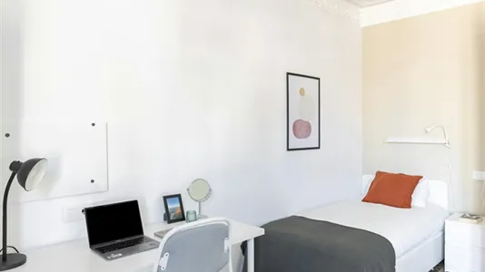 Rooms in Barcelona Eixample - photo 5