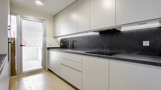 Houses in Boadilla del Monte - photo 10