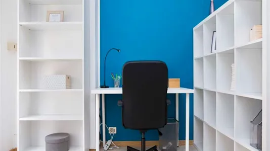 Rooms in Milano Zona 8 - Fiera, Gallaratese, Quarto Oggiaro - photo 7