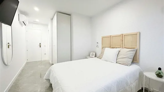 Rooms in Madrid Centro - photo 2