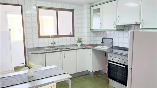 Rooms in Paterna - photo 5