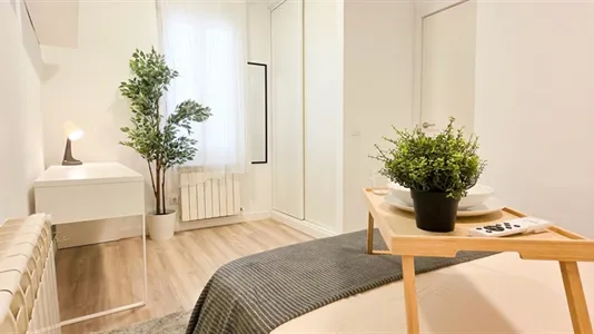 Rooms in Madrid Centro - photo 3