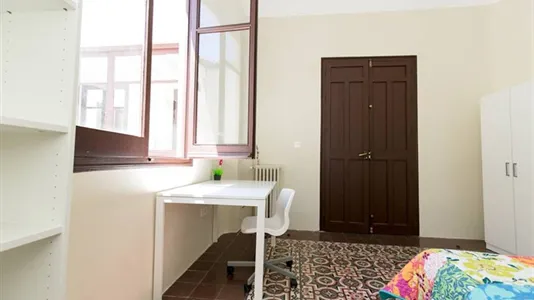 Rooms in Granada - photo 4