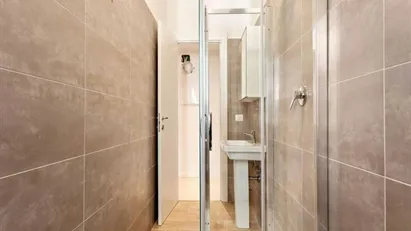 Room for rent in Milano Zona 6 - Barona, Lorenteggio, Milan