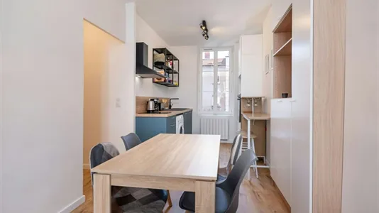 Apartments in Lyon - photo 6