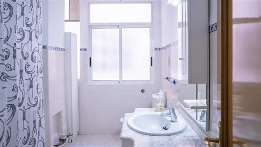 Rooms in el Camí de Vera - photo 5