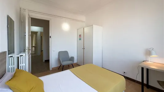 Rooms in Barcelona Ciutat Vella - photo 5