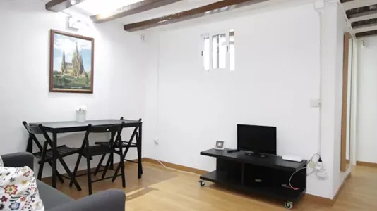 Rooms in Barcelona Ciutat Vella - photo 6