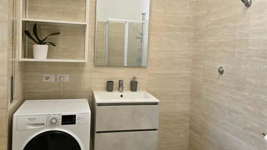 Rooms in Roma Municipio VI – Roma Delle Torri - photo 3