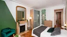 Room for rent, Paris 9ème arrondissement, Paris, &lt;span class=&quot;blurred street&quot; onclick=&quot;ProcessAdRequest(10777932)&quot;&gt;&lt;span class=&quot;hint&quot;&gt;See streetname&lt;/span&gt;[xxxxxxxxxxxxx]&lt;/span&gt;