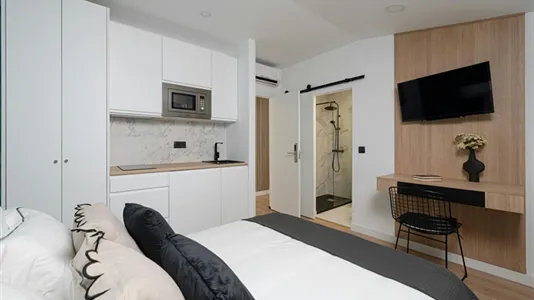 Rooms in Madrid Centro - photo 6