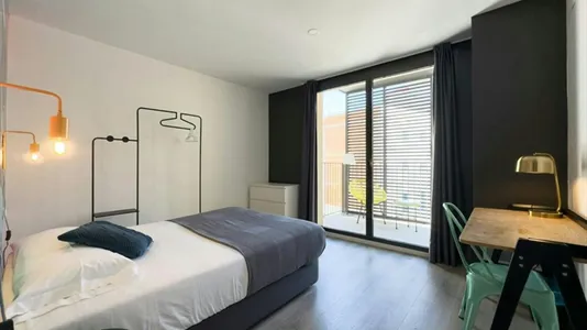 Rooms in Barcelona Ciutat Vella - photo 8