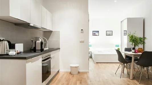 Apartments in Berlin Mitte - photo 4