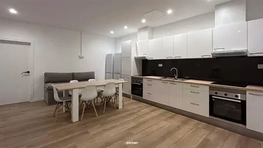 Rooms in Barcelona Eixample - photo 7