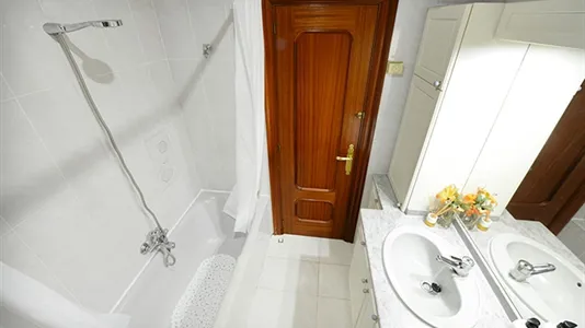 Rooms in Bilbao - photo 8