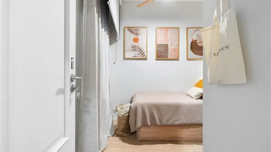 Rooms in Barcelona Eixample - photo 3