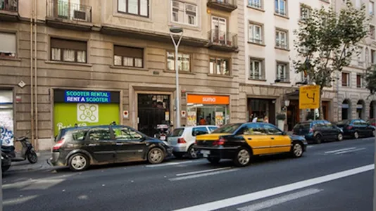 Rooms in Barcelona Eixample - photo 4