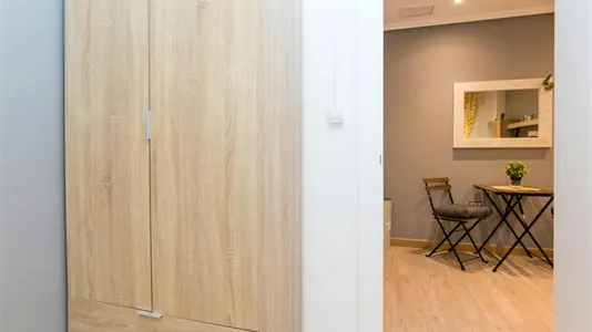 Rooms in Zaragoza - photo 4