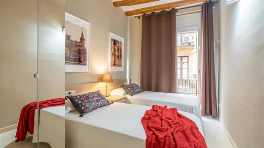 Apartments in Barcelona Ciutat Vella - photo 3