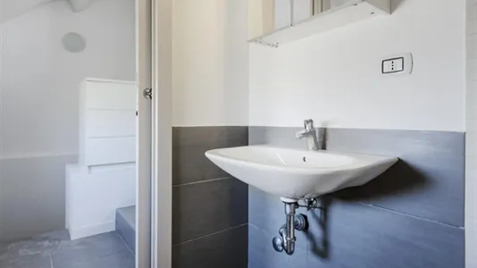 Rooms in Roma Municipio VI – Roma Delle Torri - photo 9