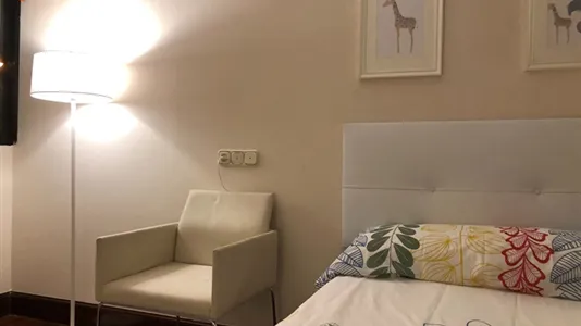 Rooms in Bilbao - photo 7