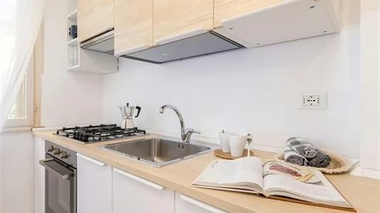 Rooms in Padua - photo 1