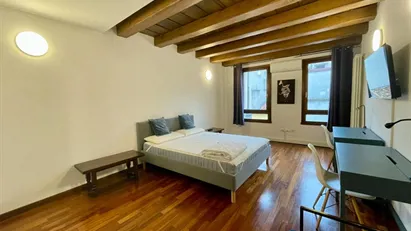 Room for rent in Padua, Veneto
