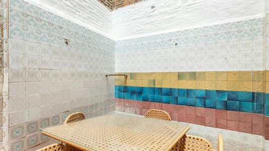 Apartments in Barcelona Ciutat Vella - photo 4