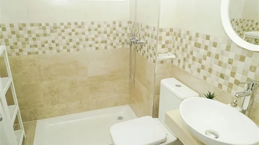 Rooms in Málaga - photo 9