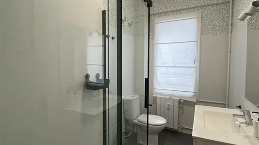 Rooms in Bilbao - photo 10