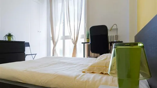 Rooms in Milano Zona 8 - Fiera, Gallaratese, Quarto Oggiaro - photo 2