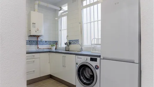 Rooms in Madrid Centro - photo 10