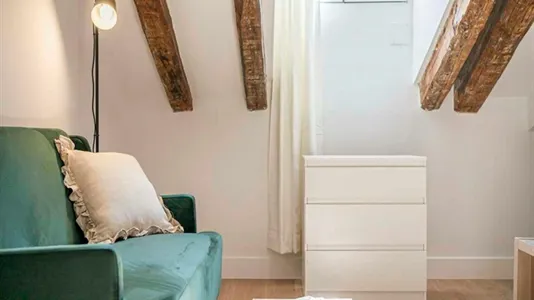 Rooms in Madrid Centro - photo 7