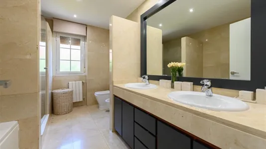 Houses in Villaviciosa de Odón - photo 10