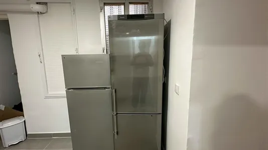 Rooms in Madrid Centro - photo 8