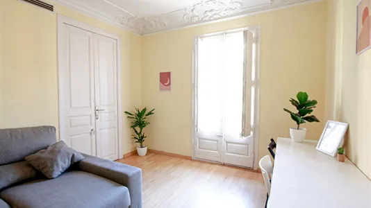 Rooms in Barcelona Eixample - photo 6