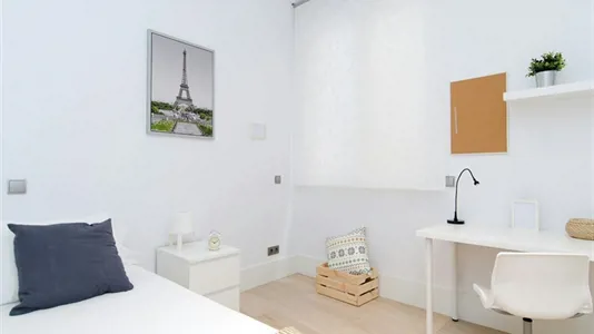 Rooms in Madrid Centro - photo 2