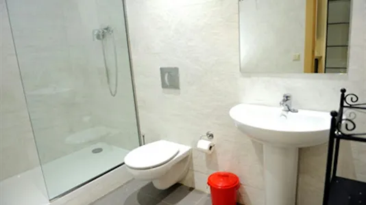 Rooms in Barcelona Ciutat Vella - photo 5