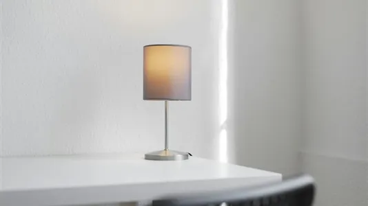 Rooms in Berlin Charlottenburg-Wilmersdorf - photo 4